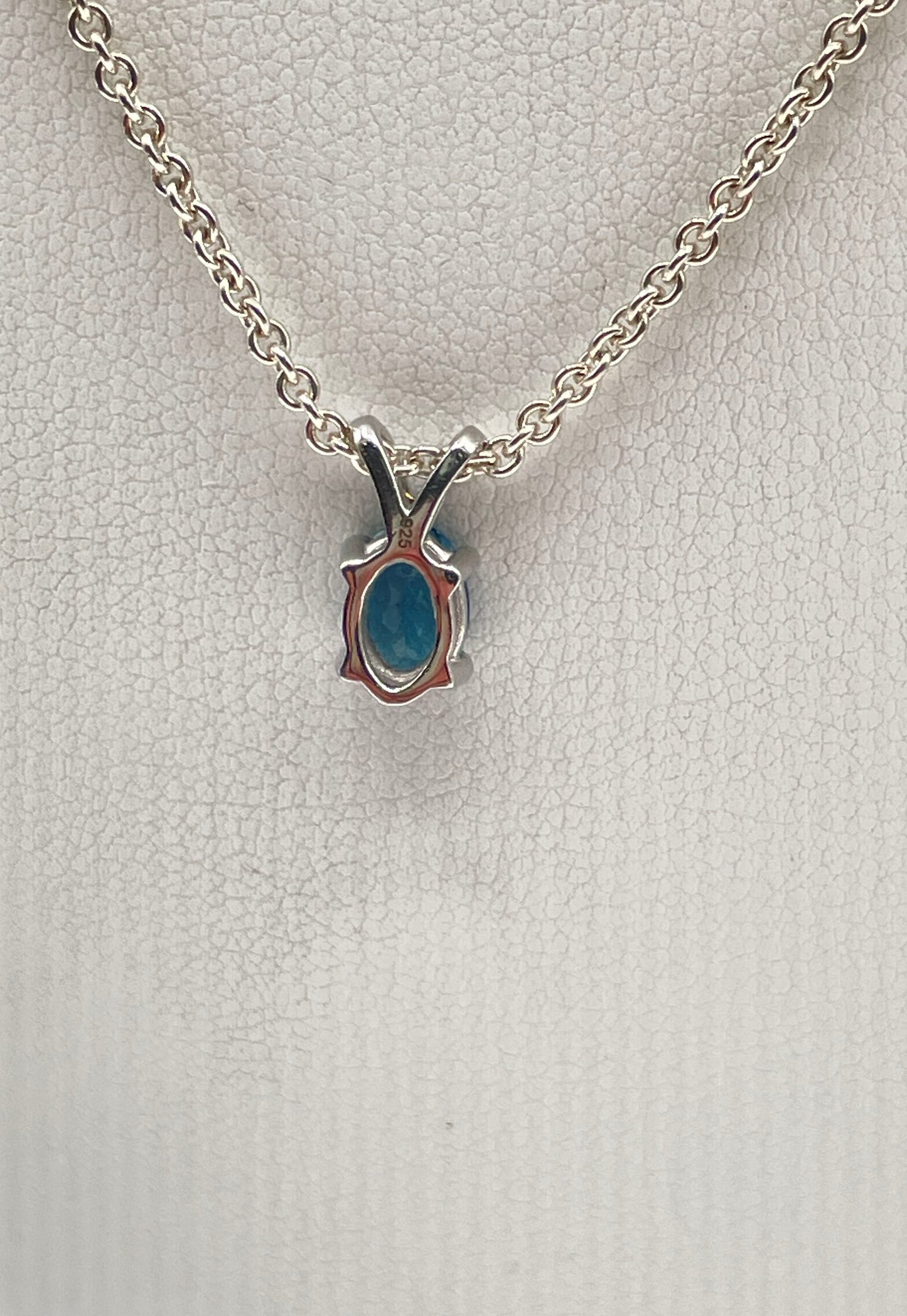 925 Sterling Silver Oval Cut Blue Topaz Accent Pendant Necklace 4.3g