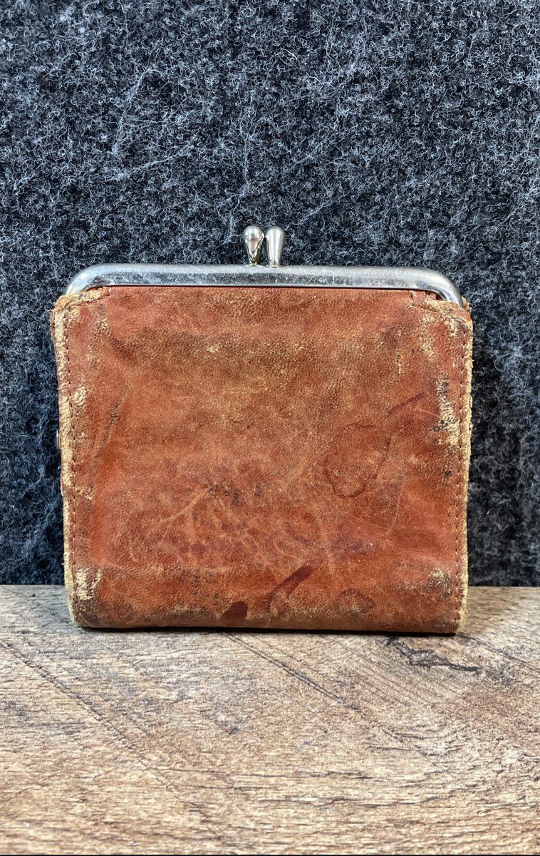 Vintage 70s Princess Gardner Brown Genuine Lambskin Kiss Lock Trifold Wallet
