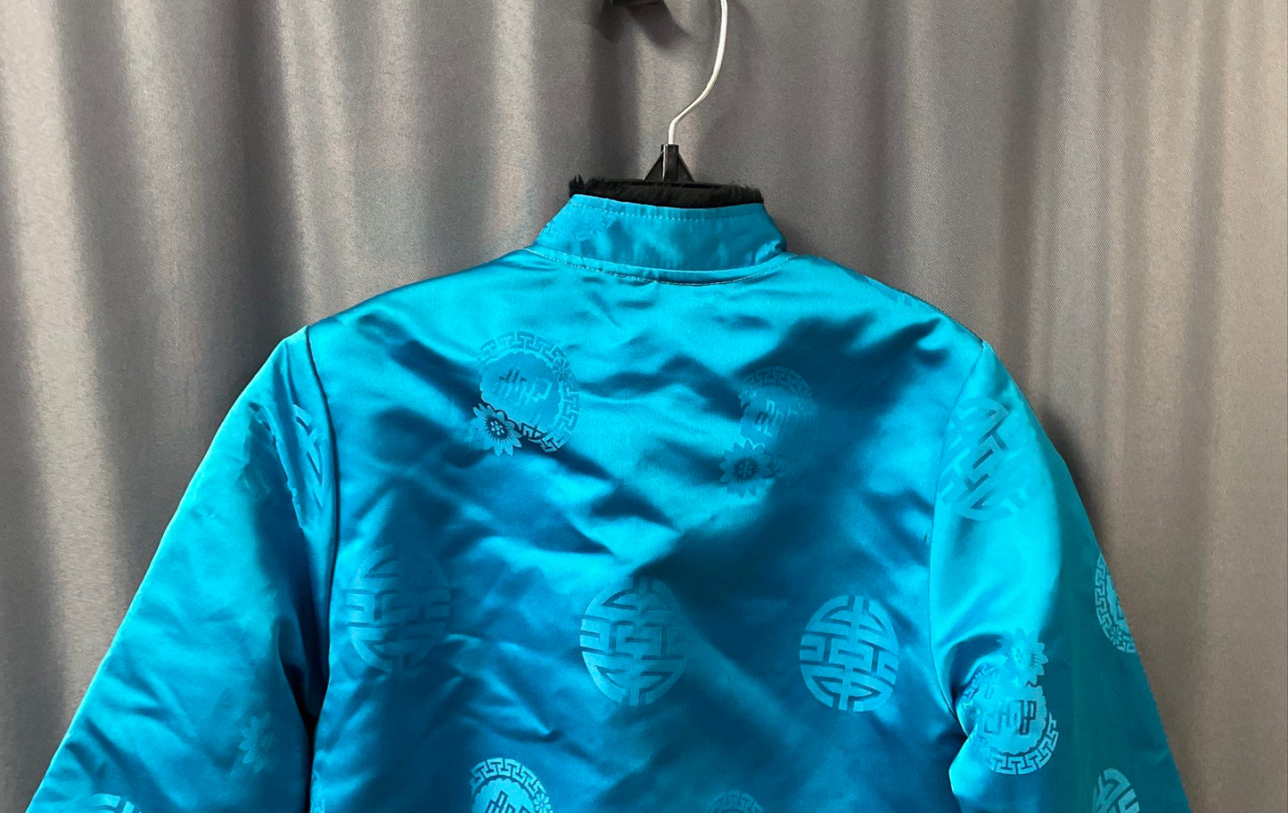 Vintage Hoonine-jib Kids Blue Satin Tang Suit Jacket Faux Fur Trim Size 11 7/8