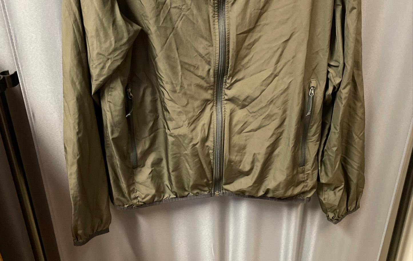 The North Face Men's Cyclone Windbreaker Jacket Black Olive Green Sz M