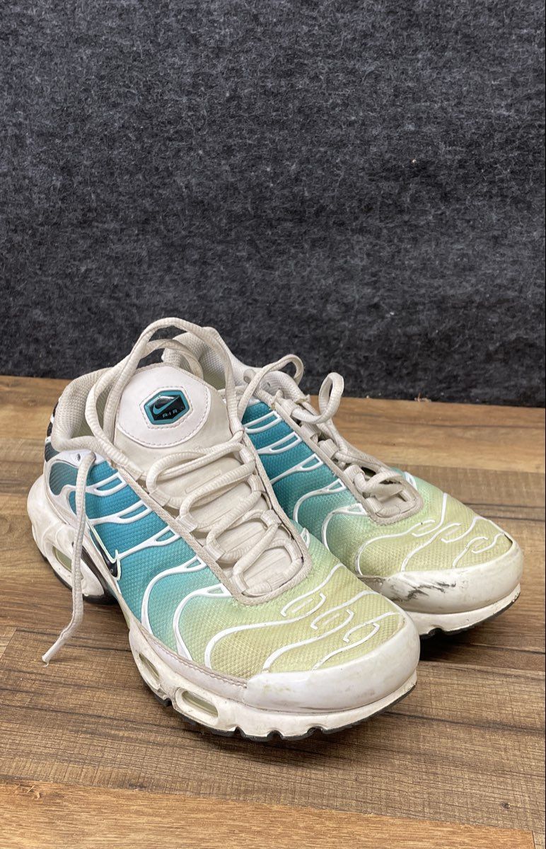 Nike Air Max Plus Teal White Gradient Women's Sneakers Size 7.5
