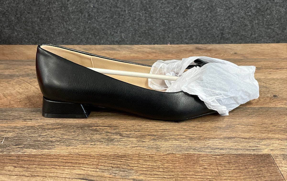 Journee Collection Ophelia Black Pointed Toe Bow Pump Flats DS Size 9