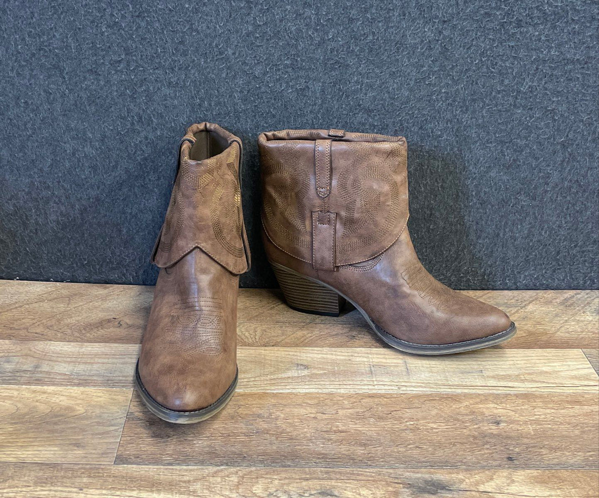 MIA Joshua Brown Western Ankle Boots Embroidered Pointed Toe Size 11