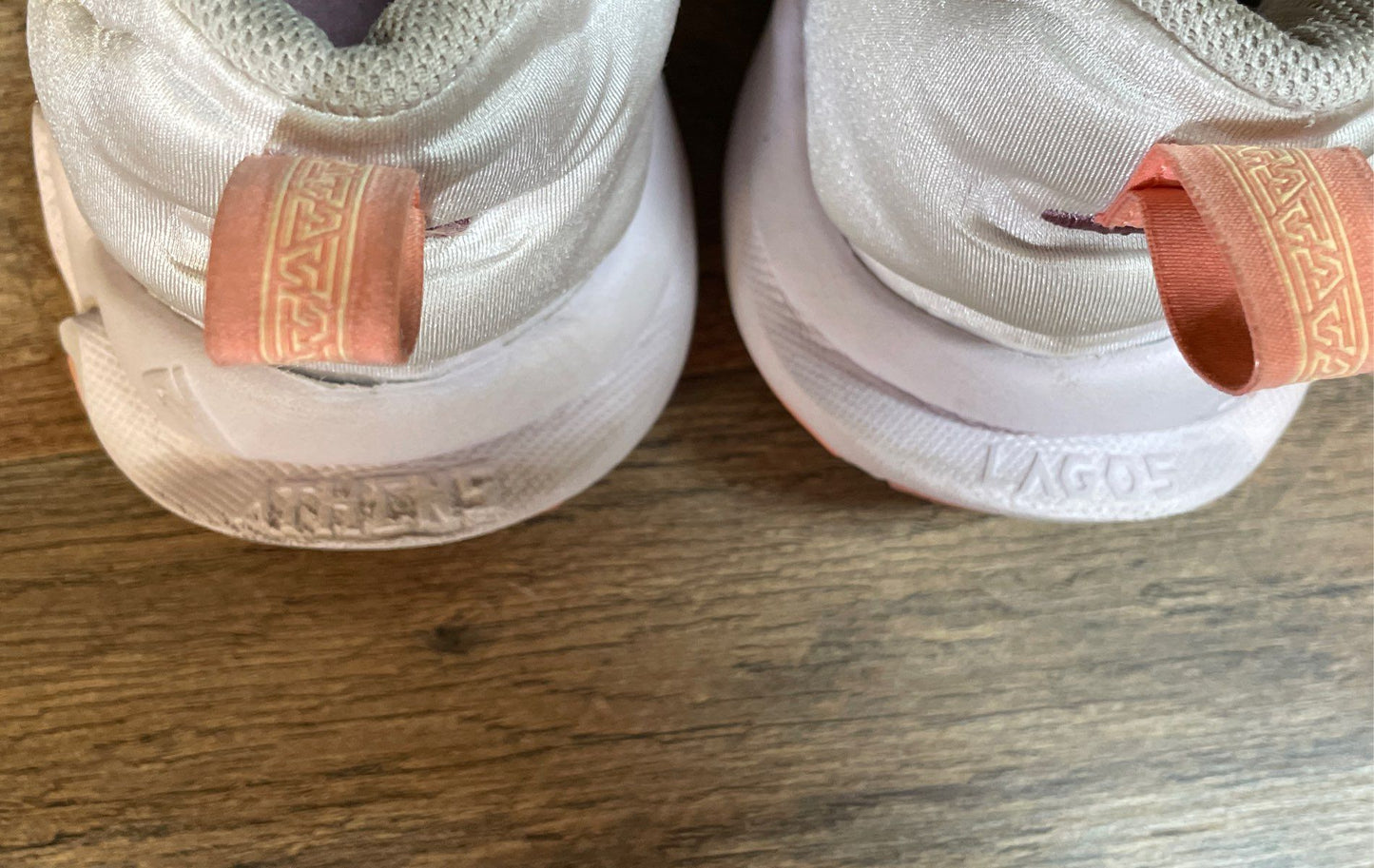 Nike Giannis Immortality Super Smoothie White Pink Basketball Shoes Size 7Y