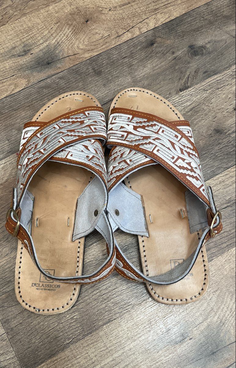 D'Classicos Mexican Embroidered Leather Huarache Tire Sole Sandals Size 27 US 9
