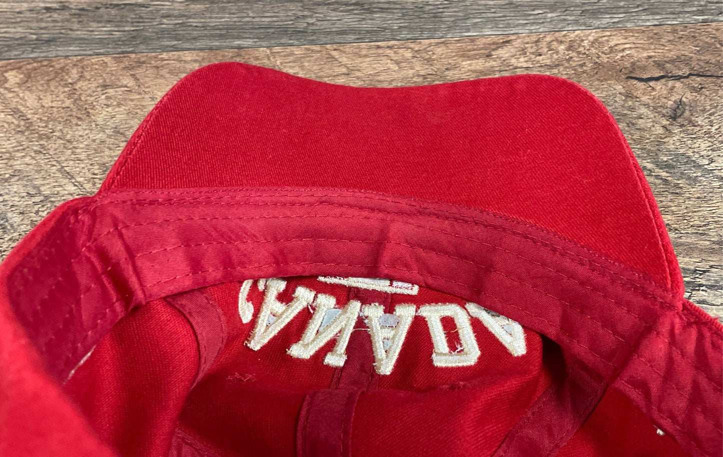 CapZ 67 Unisex Canada Baseball Cap Red Embroidered Maple Leaf Souvenir Sz OS