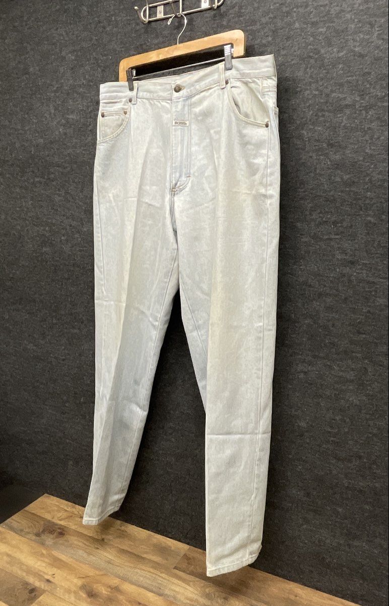Vintage 90s Hugo Boss Men's Light Blue Acid Wash Tapered Denim Jeans Size 40L