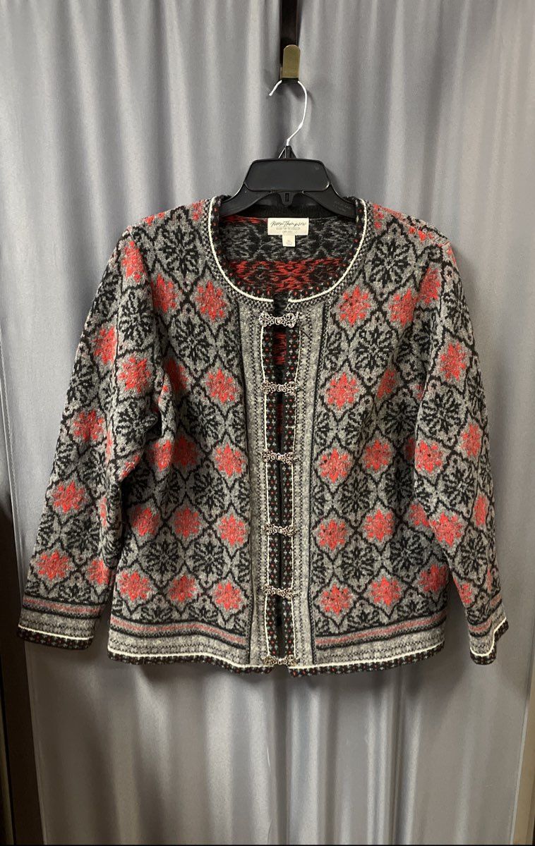 Norm Thompson Women's Gray Red Lambswool Clasped Cardigan Sweater Size XL