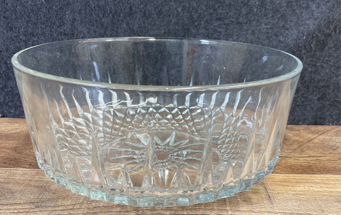 Arcoroc France Starburst Large Serving Bowl & 4 Diamond Point Bowls 5pc Set