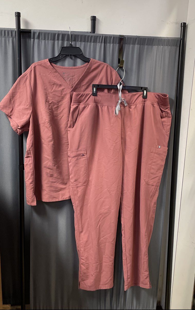 Figs Women's Scrub Set Brick Catarina V-Neck Top 5XL Cargo Pants 5XLT