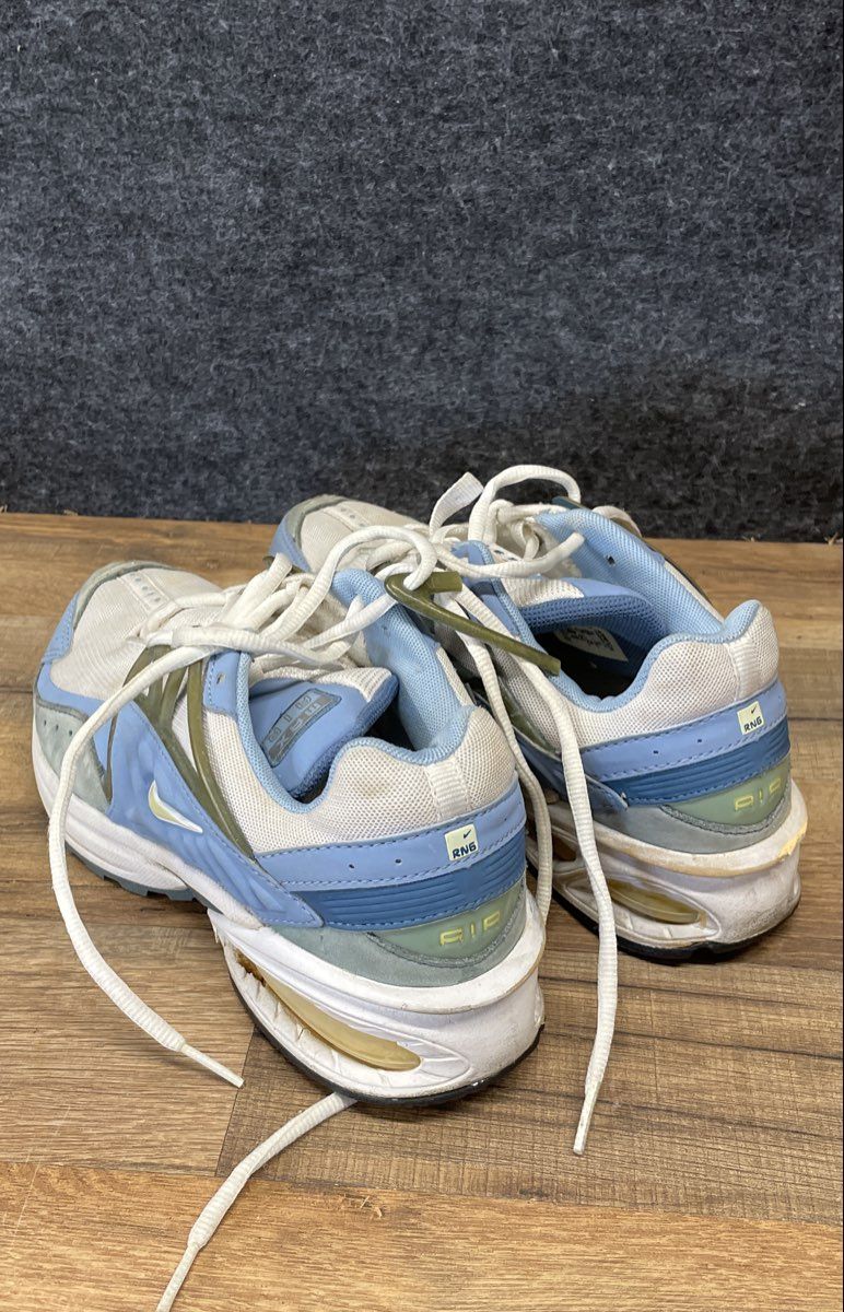 Vintage 2002 Nike Air Max Swift RN6 White Blue Running Shoes Women's Size 8