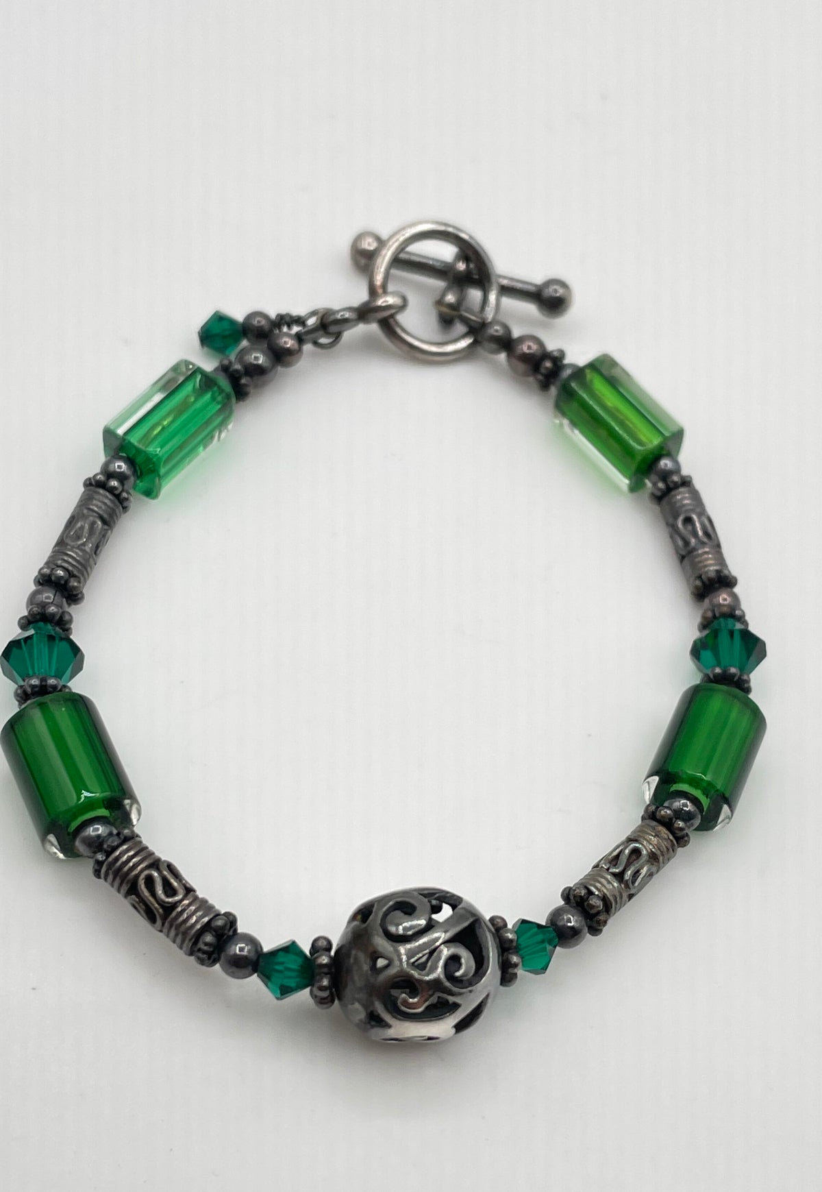 925 Sterling Silver Green Glass Bead Toggle Clasp Bracelet (Unmarked) 13.9g