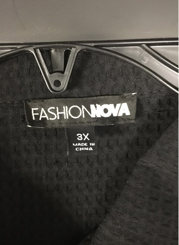 Fashion Nova Women's Black White Colorblock Waffle Button Down Shirt Sz 3X