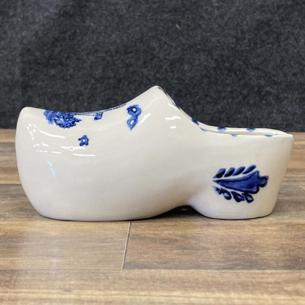 Vintage 1978 Geerlings Dutch Mini Clog Ashtray Blue White Porcelain Windmill