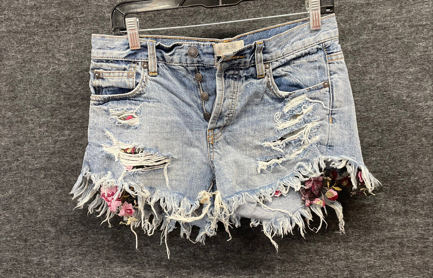 We The Free Women's Blue Ripped Denim Shorts Floral Embroidery Lace Hem Sz 25