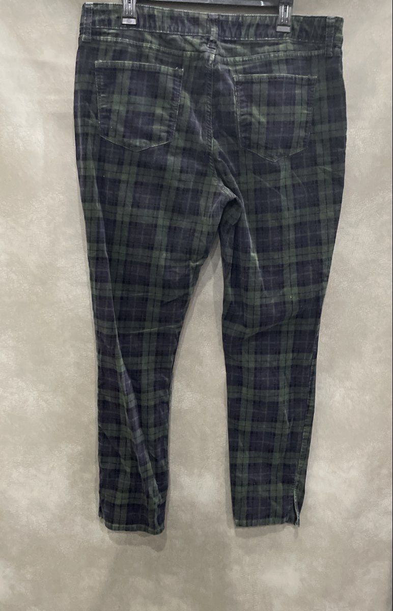 St. John's Bay Women's Green Black Plaid Corduroy 5-Pocket Stretch Pants Sz 16