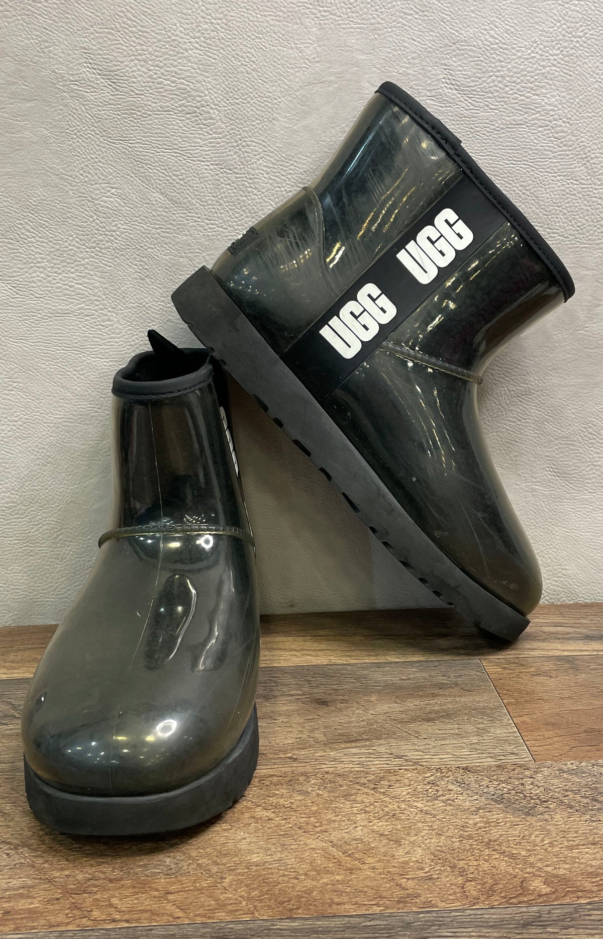 UGG Classic Clear Mini Boot Black Waterproof Women's Size 10