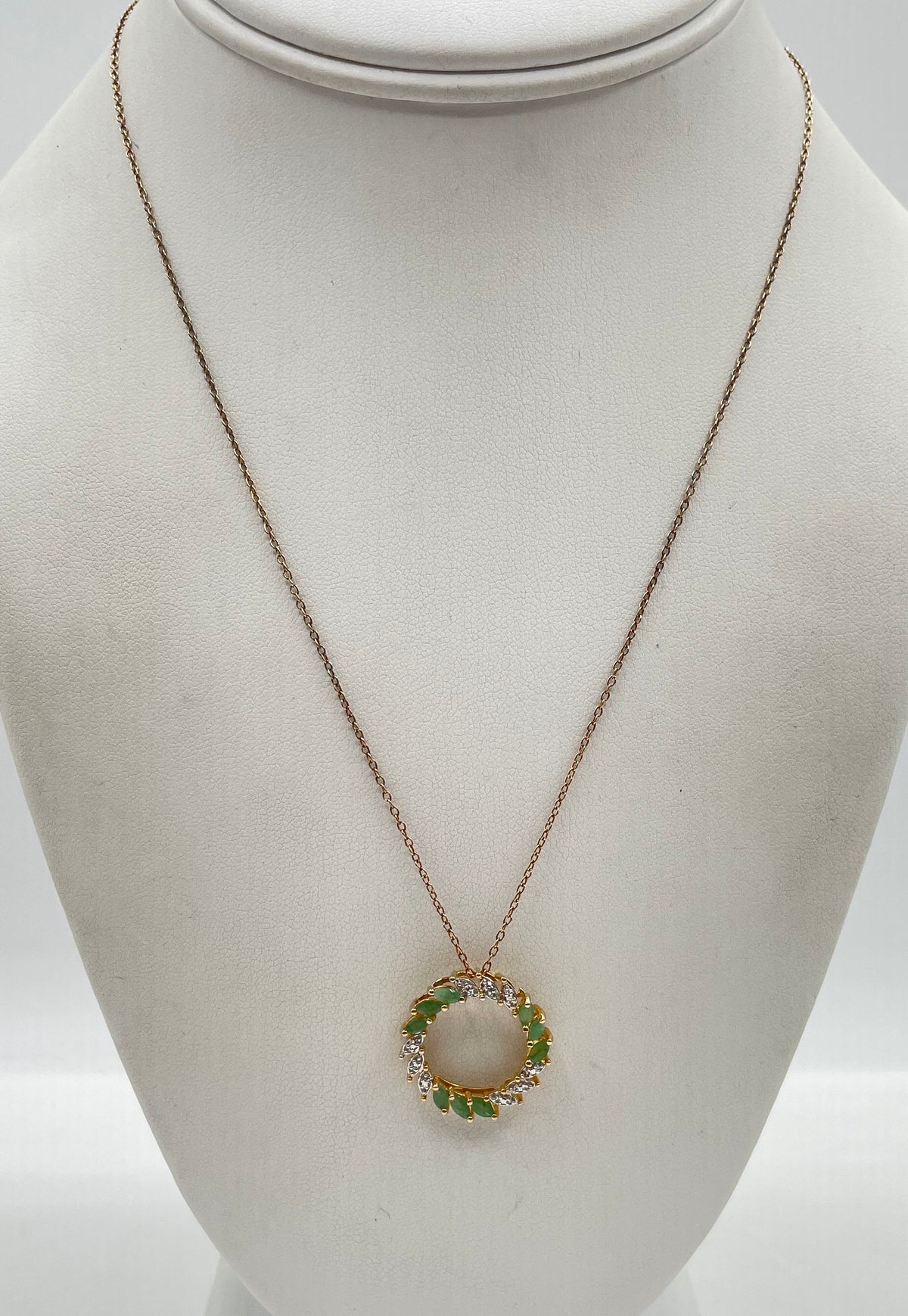 925 Sterling Silver GP Emerald Wreath Pendant W/ Low Grade (84.31) Necklace 3.2g