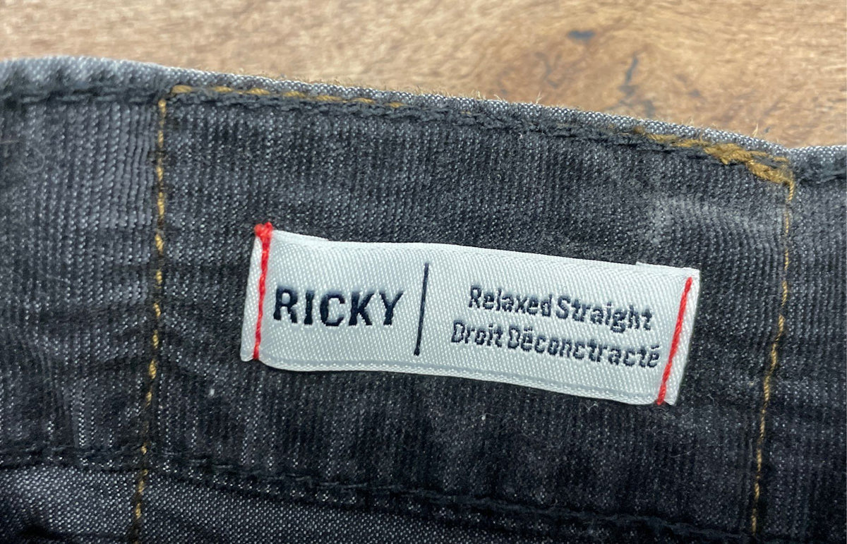 True Religion Men's Ricky Relaxed Straight Washed Black Denim Shorts Sz 36
