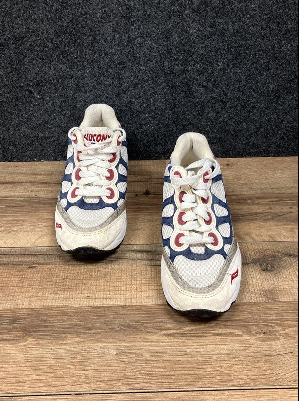 Vintage 2001 Saucony GRID White Navy Red Running Shoes Women's Size 5