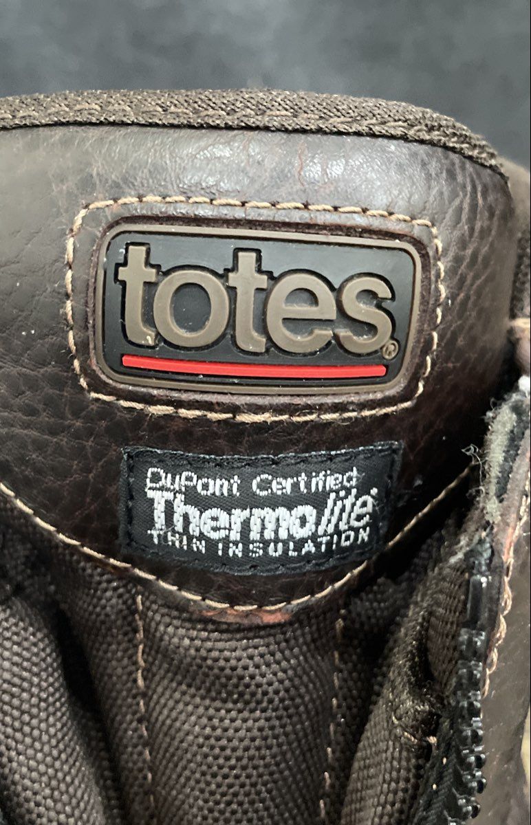 Totes Front Zip Snowboot Thermolite Insulated Brown Black Winter Boots Size 11