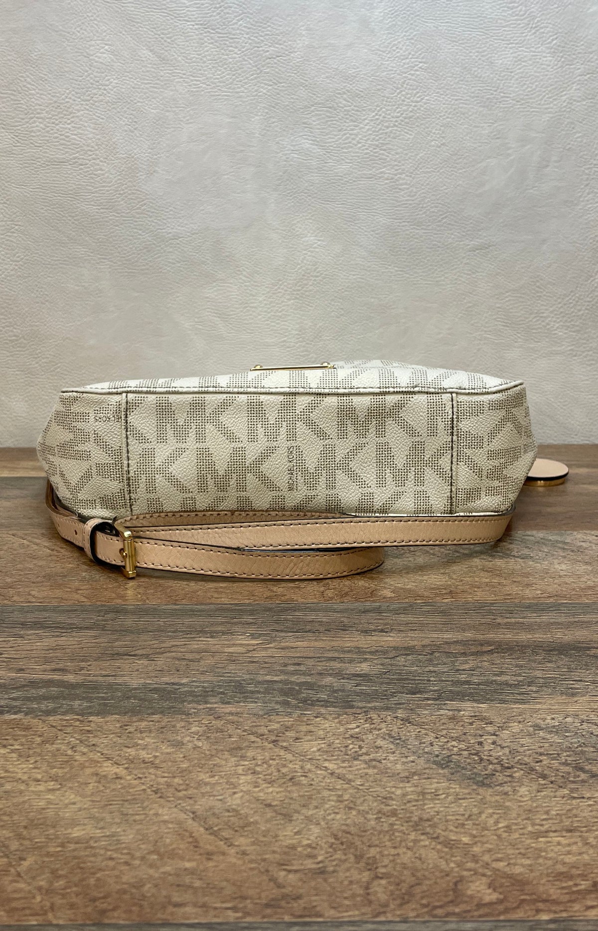 Michael Kors Vanilla Signature Monogram Crossbody Bag Gold Hardware