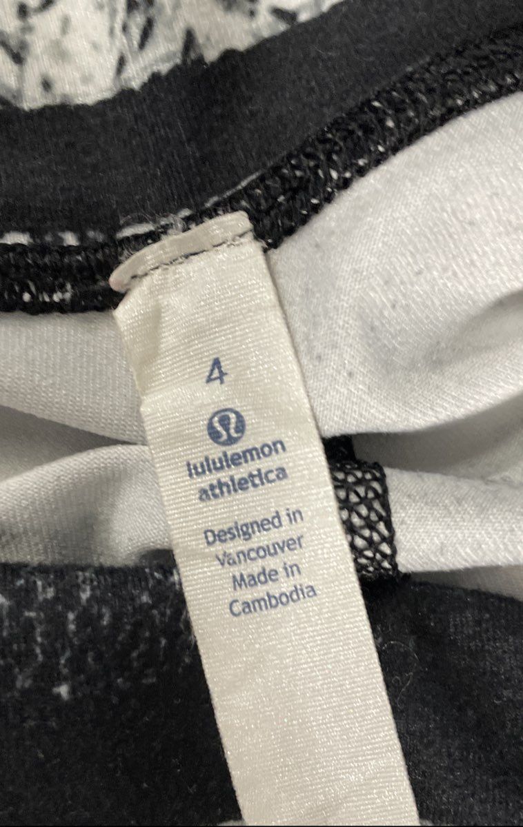 Lululemon Women's Black White Tropical Palm Striped Leggings Sz 4 NWT