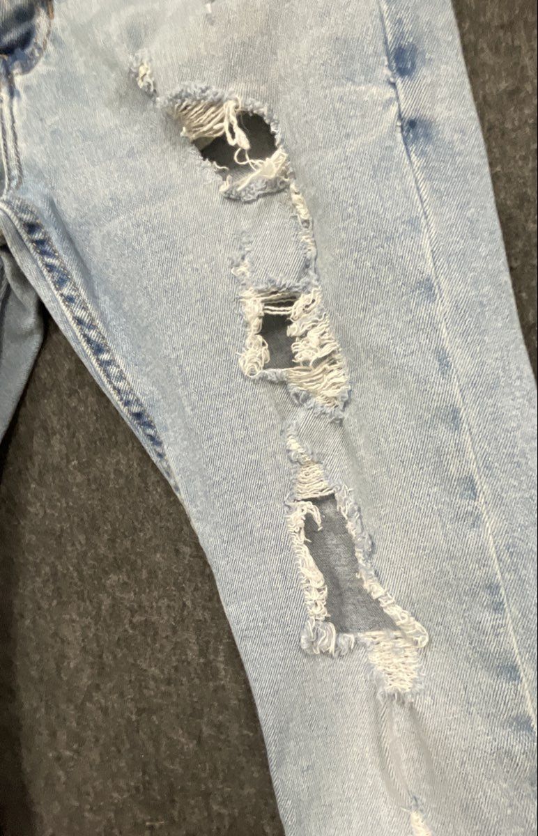 BDG Women's Light Wash Distressed Ripped Skinny Stretch Jeans Size 29x30