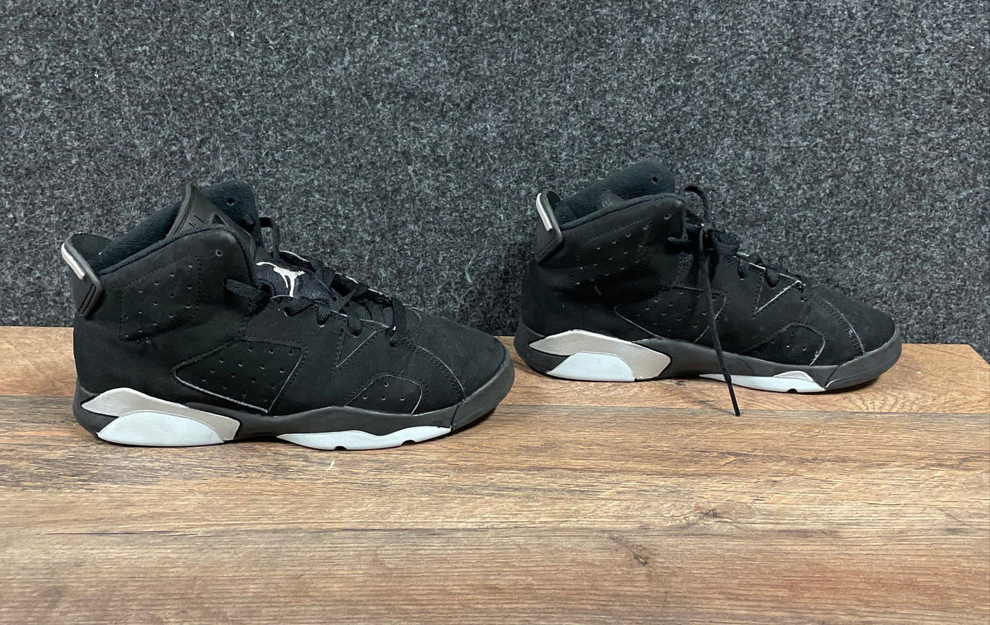 Nike Air Jordan 6 Retro Chrome Black Metallic Silver GS Size 2.5Y