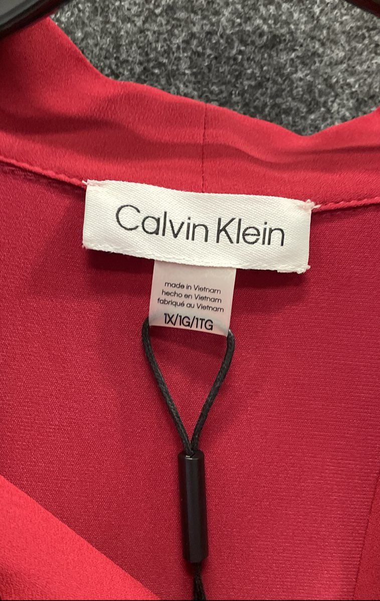 Calvin Klein Women's Red Tie Neck Sleeveless Blouse Plus Sz 1X NWT