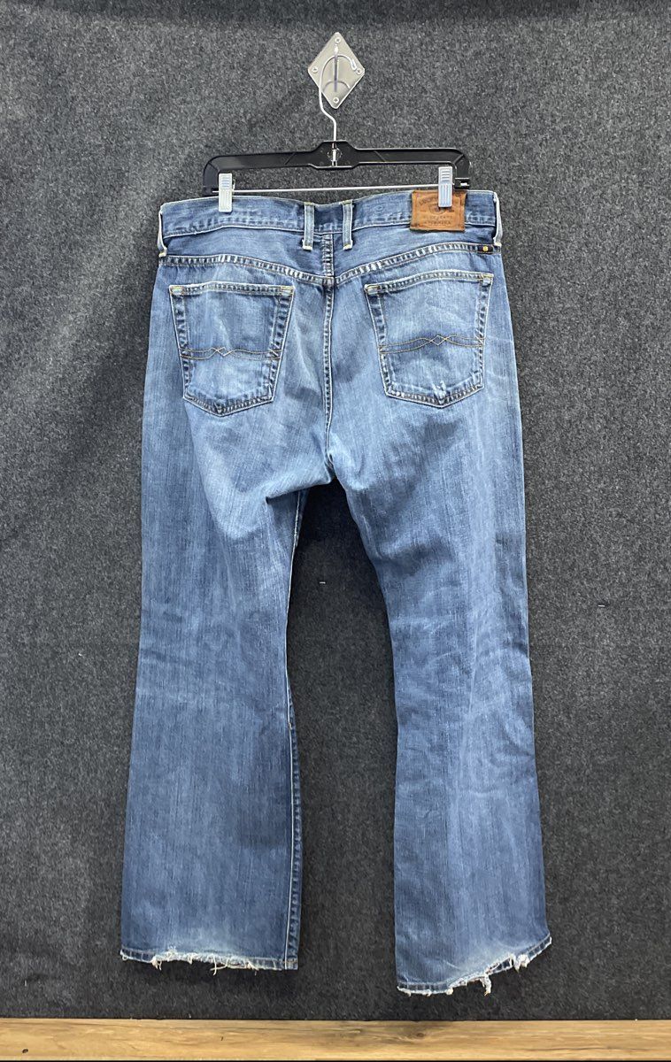 Lucky Brand Men's 455 Relaxed Boot Blue Faded Distressed Jeans Sz 36x32