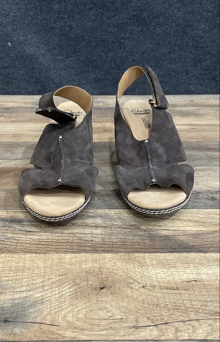 Clarks Annadel Eirwyn Dark Grey Suede Cork Wedge Sandals Women's Size 10