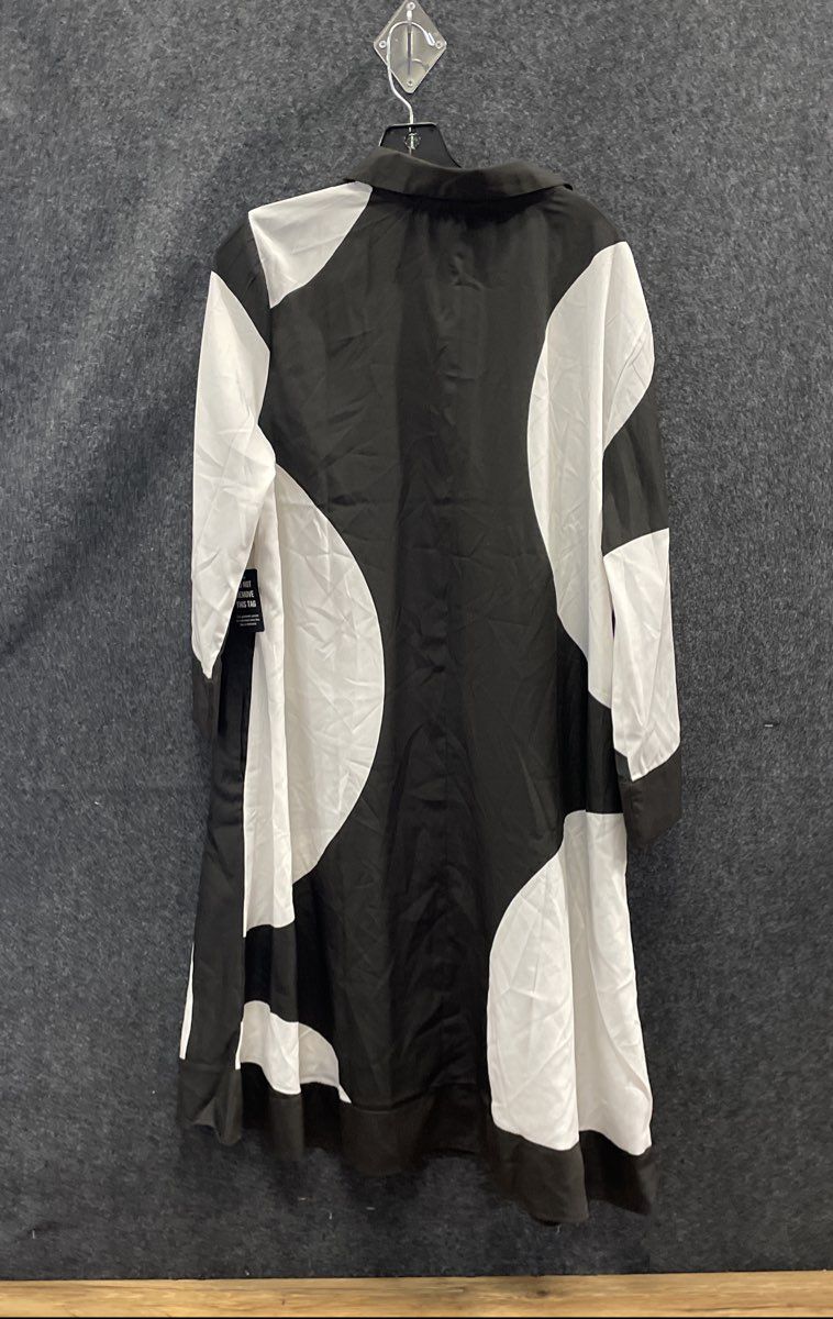 Ashley Stewart Women's Black White Geometric Circle Tunic Top NWT Sz 18/20