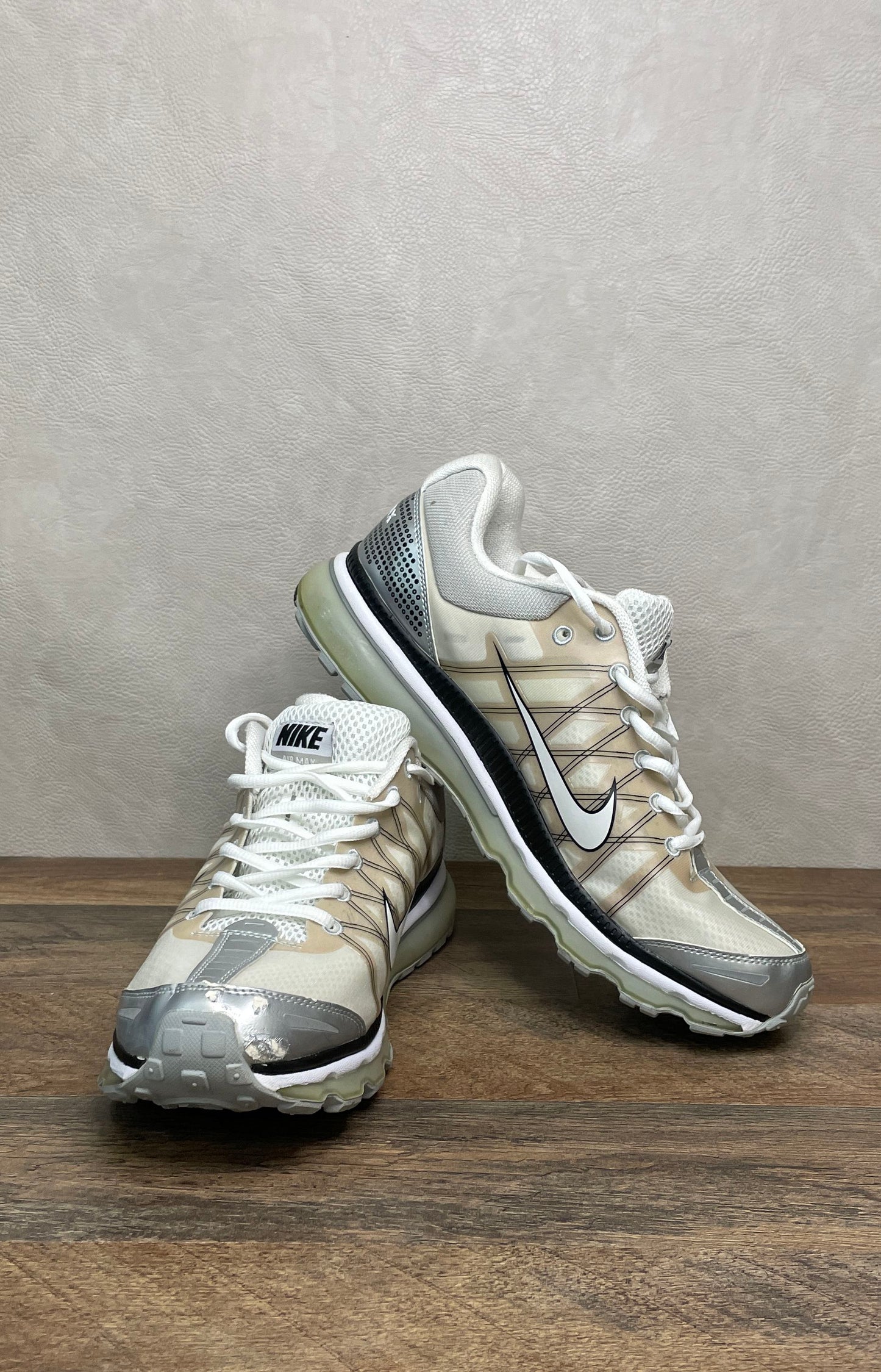 Nike Air Max 2010 White Black Metallic Silver Running Shoes Men's Size 12
