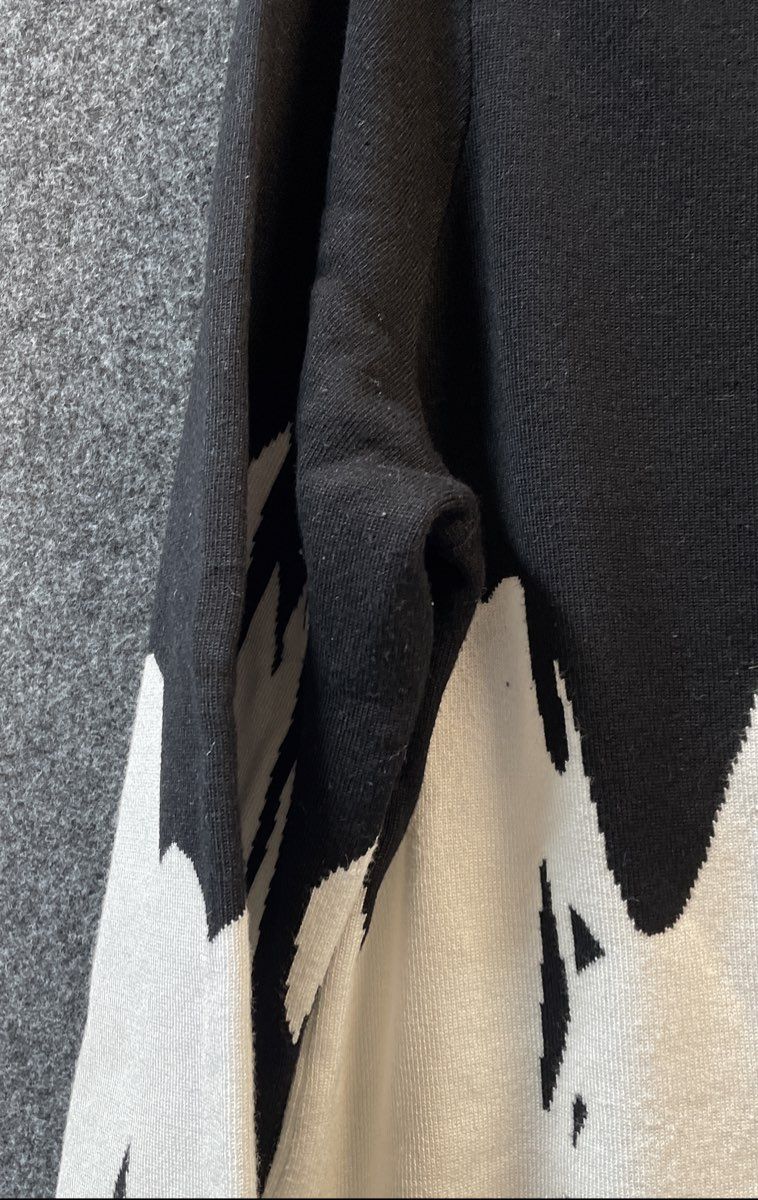 Chico's Women's Black White Graphic Abstract Mock Neck Zip Back Sweater Sz 2