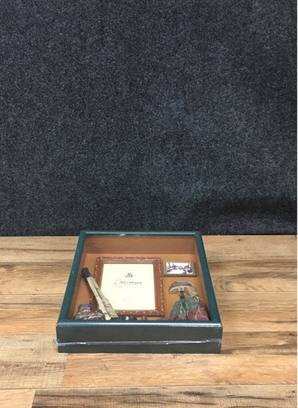 Spooniques Hockey 3D Shadowbox Picture Frame 4x6 Sports Decor Sealed NIB