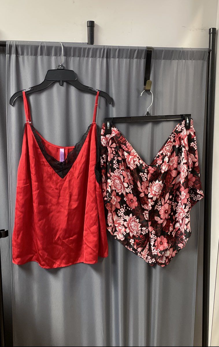 Adore Me Women's Pajama Set Red Floral Satin Lace Trim Camisole Shorts Sz 2X