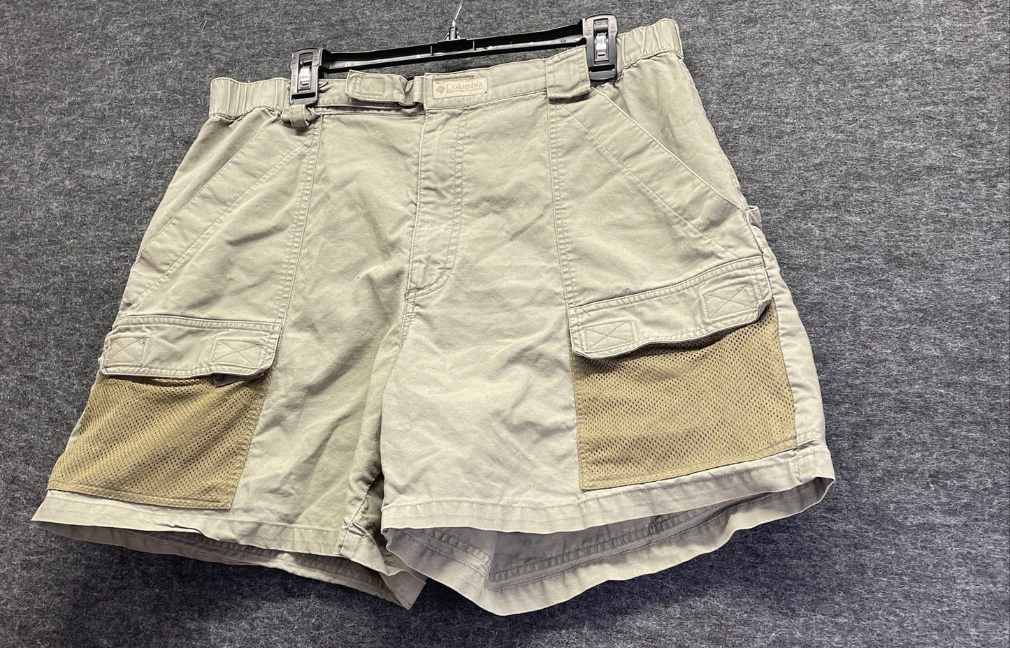 Vintage 90s Columbia PFG Men's Tan Mesh Cargo Performance Fishing Shorts Sz L