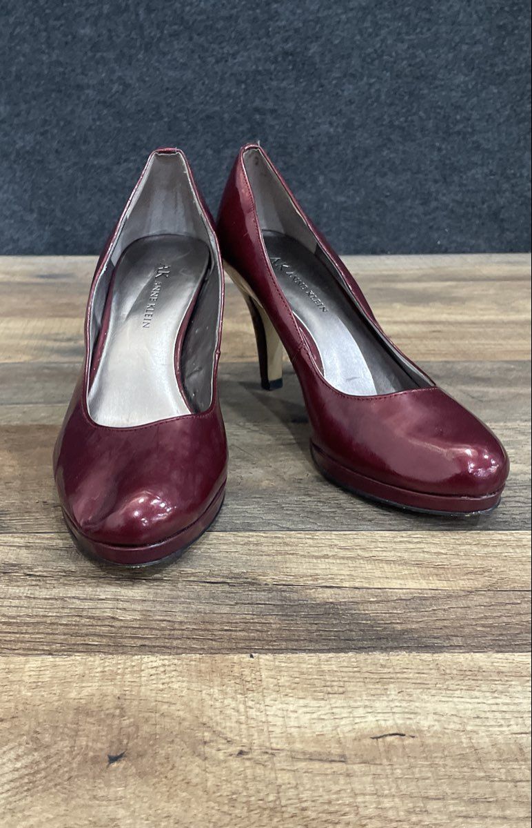 Anne Klein AK Red Metallic Round Toe Platform Pumps Women's Size 7M