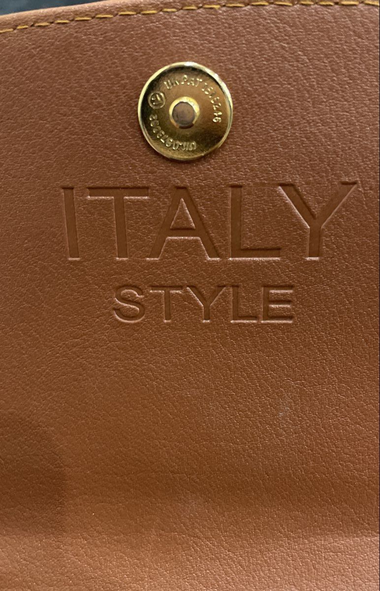 Italy Style Brown Leather Vintage 90s Flap Satchel Shoulder Bag Gold Hardware