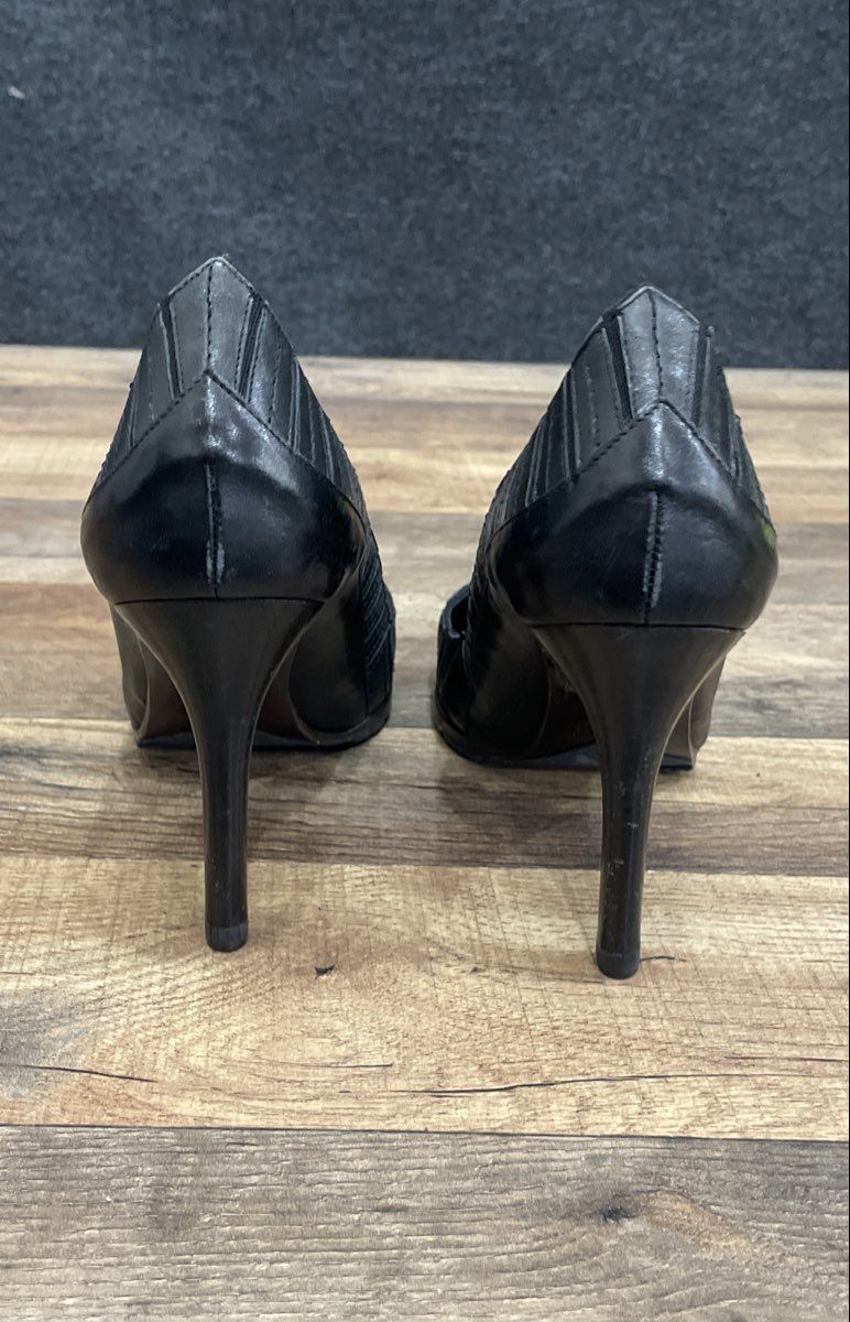 Vicini Black Leather Pointed Toe Stiletto Pumps Heels Italy Size 38.5 US 8.5