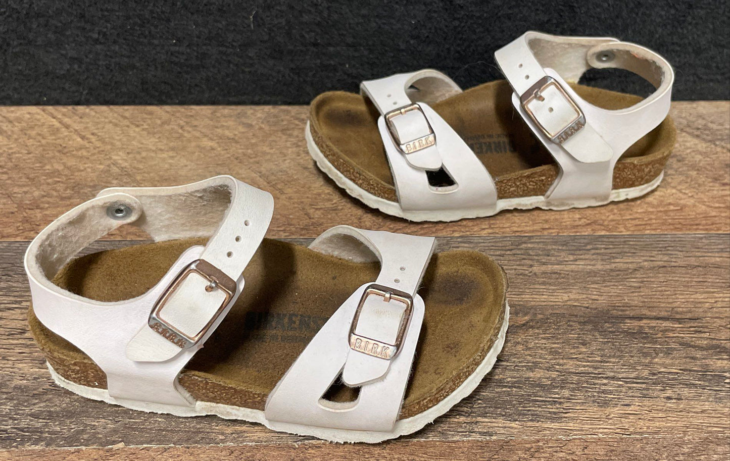 Birkenstock Rio Kids White Rose Gold Buckle Backstrap Sandals Size EU 25