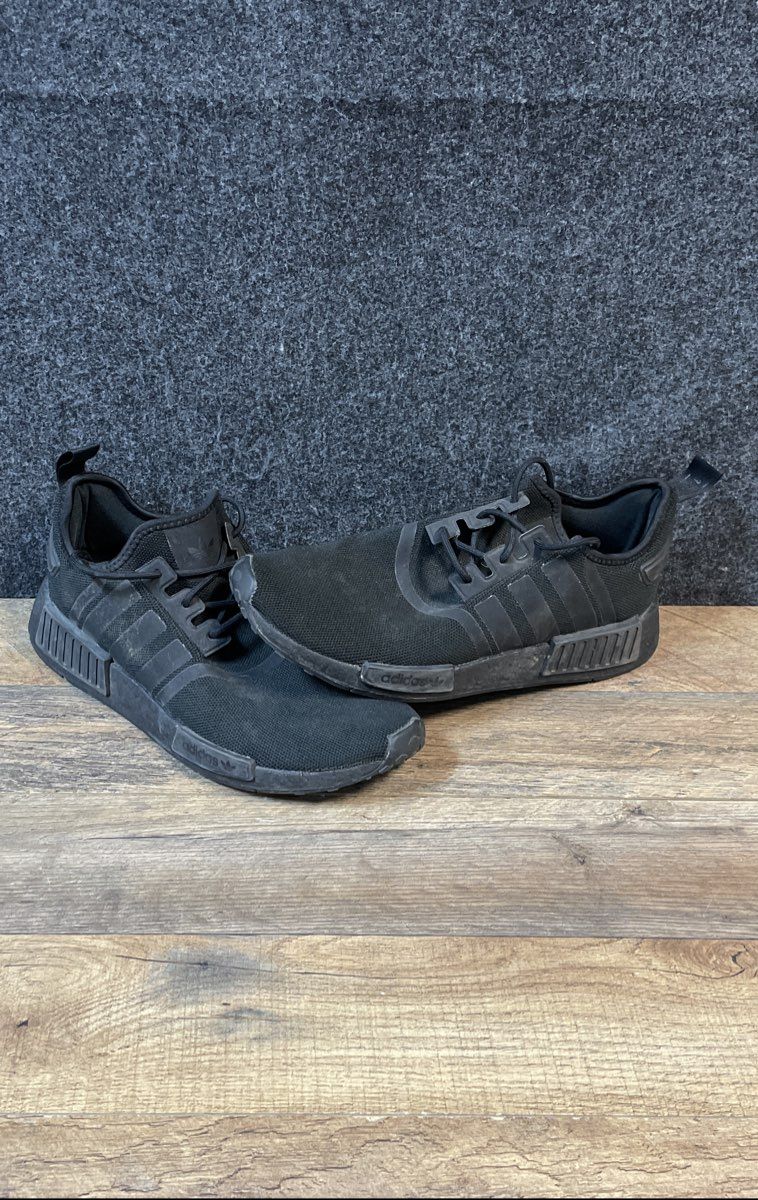 Adidas NMD R1 Triple Black Lifestyle Sneakers Men's Size 9.5