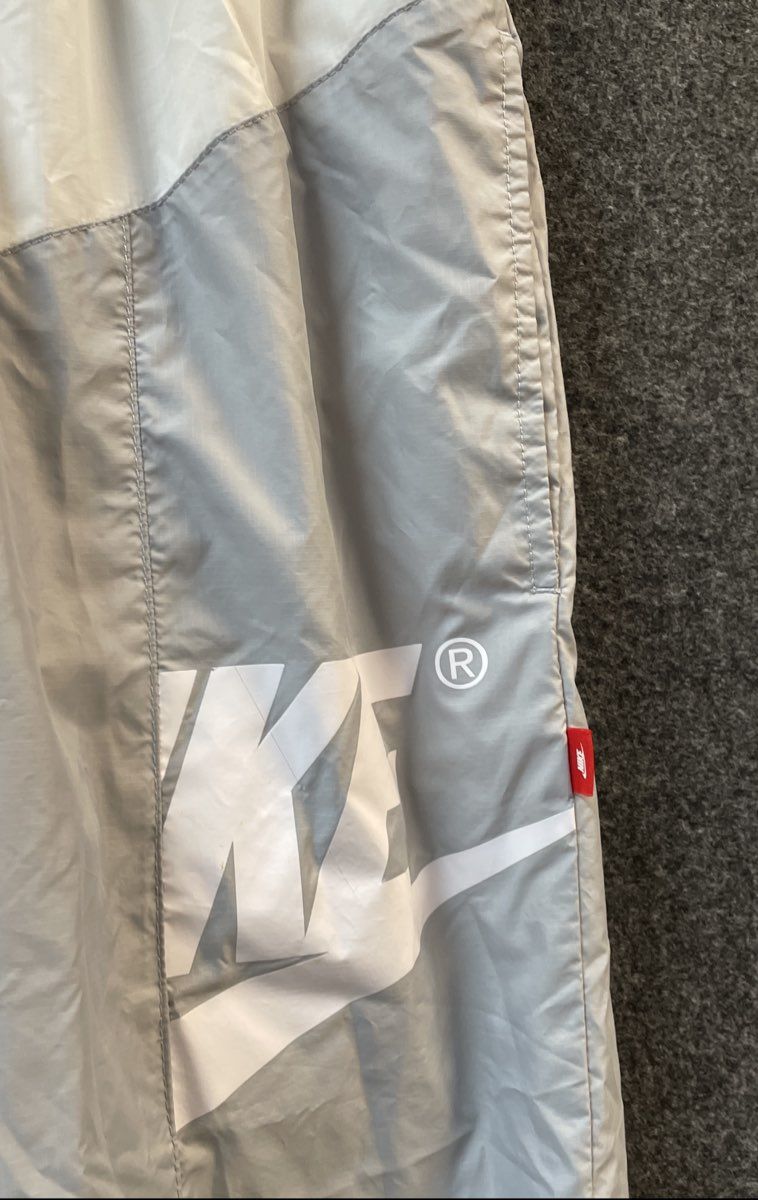 Nike Women's Grey White Colorblock Oversized Logo Mesh Lined Track Pants Sz M