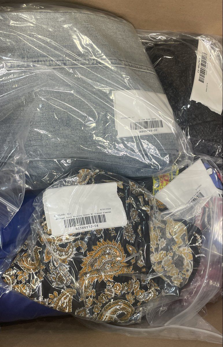 20 Lb Bulk Lot Assorted Brand Reseller Clothing Men Women Nike Free People MK