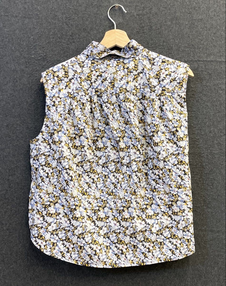 Levi's Women's Floral Pleated Sleeveless Top Button Up Cotton Blue White Sz S