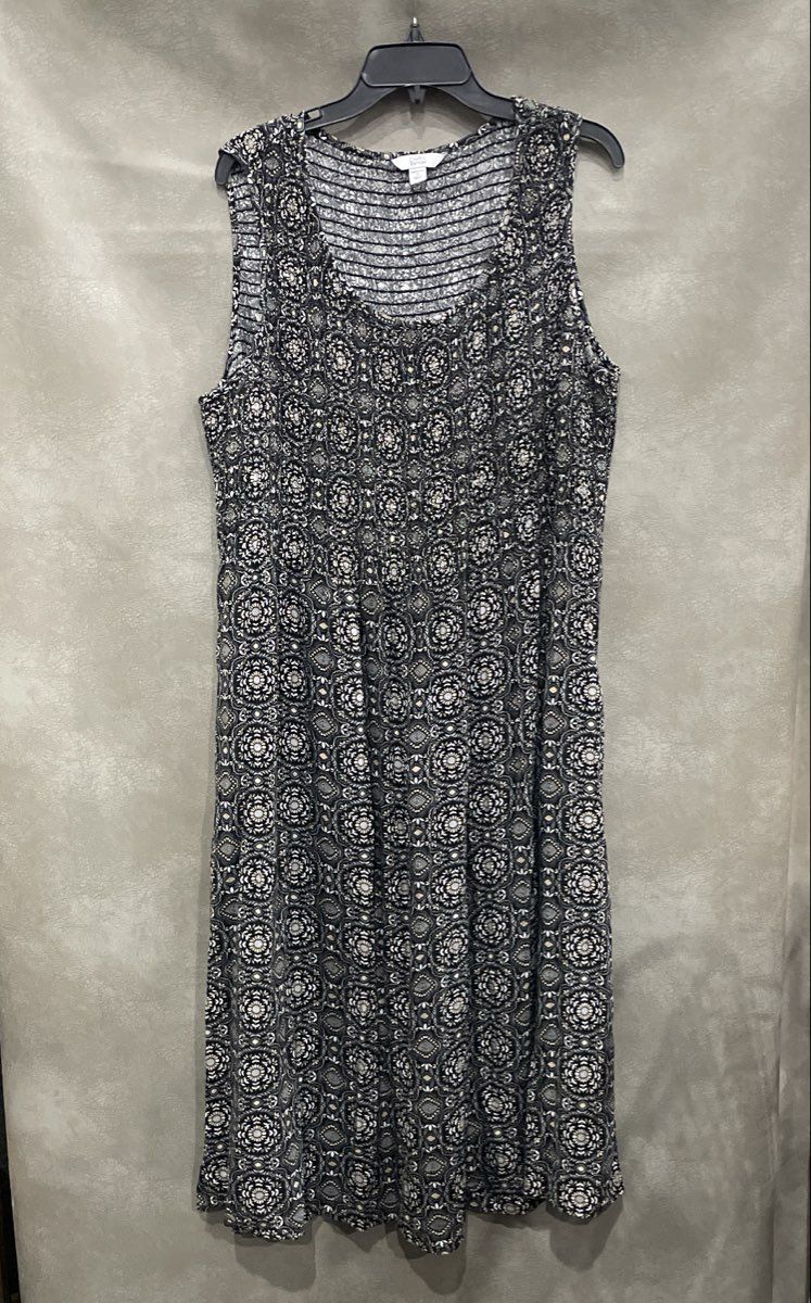 Croft & Barrow Women's Black Floral Sleeveless Smocked Plus Size Dress 1X