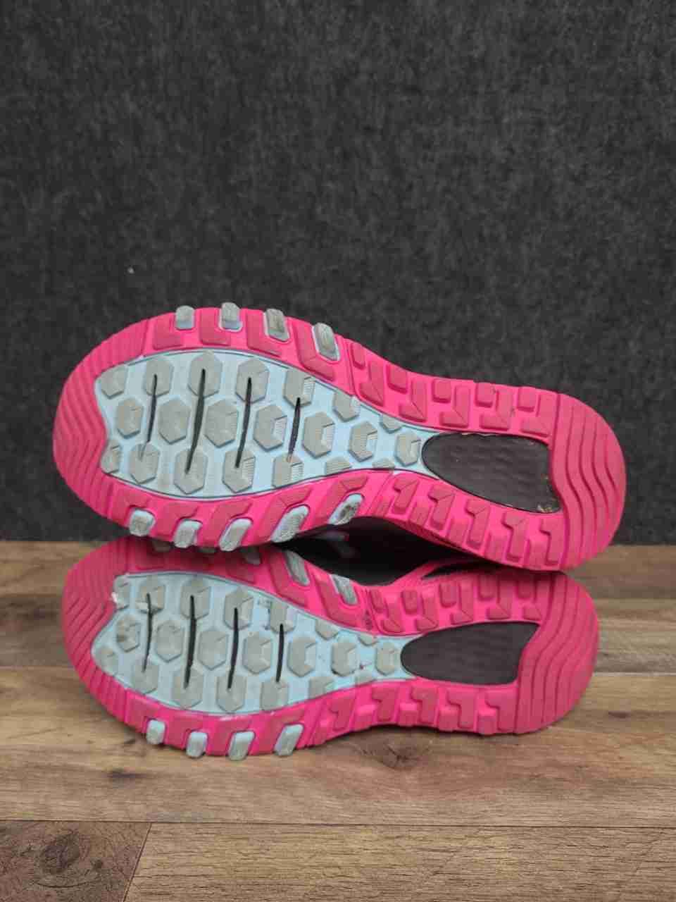 New Balance 410v7 Black Pink Blue Women's Trail Running Shoes Size 10