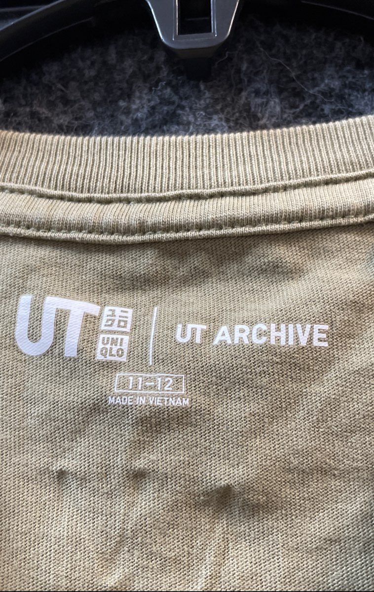 Uniqlo UT Basquiat Dinosaur Art Graphic T-Shirt Kids Size 11-12