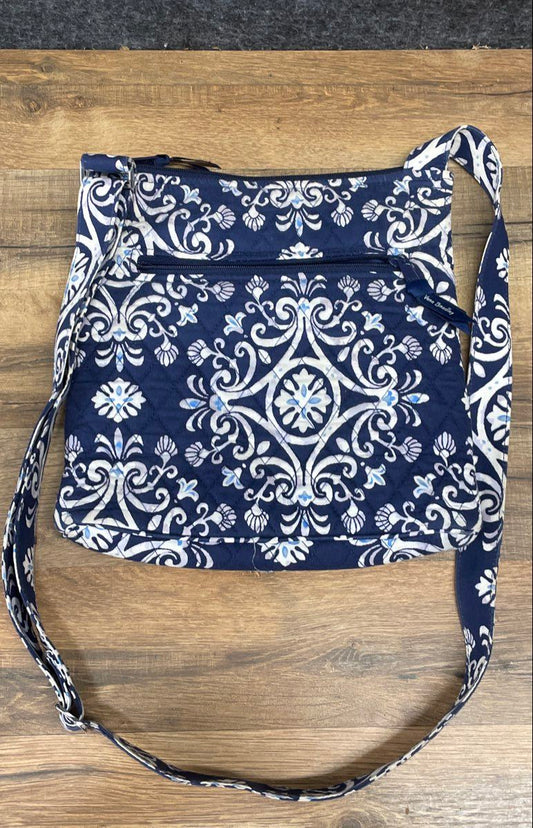 Vera Bradley Blue White Moonlight Medallion Quilted On The Go Crossbody Bag